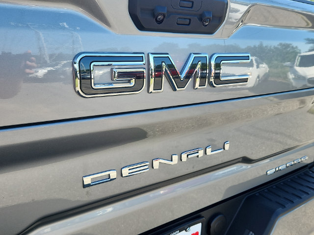 Certified 2025 GMC Sierra 2500 Denali Ultimate AWD/4WD image 31