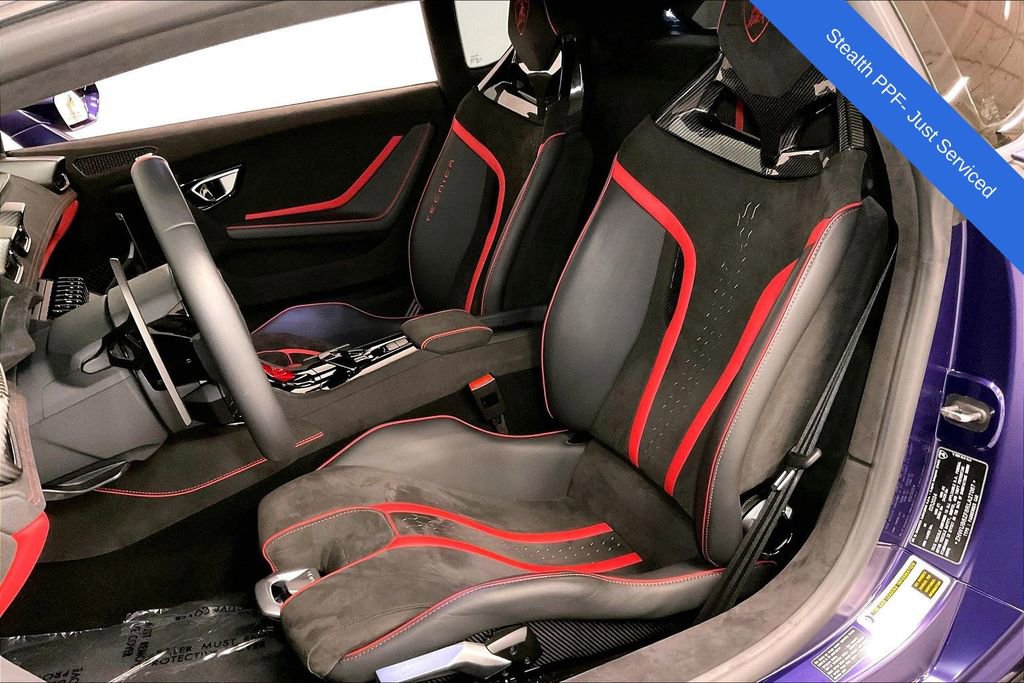 Used 2024 Lamborghini Huracan Tecnica image 8