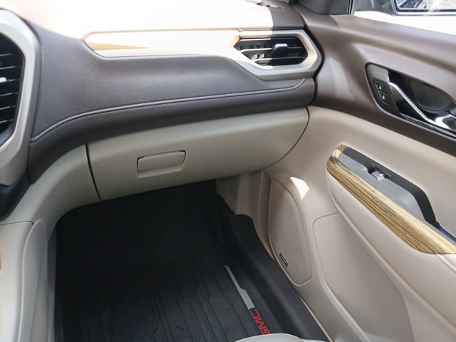Used 2018 GMC Acadia Denali w/ Technology Package AWD/4WD image 37
