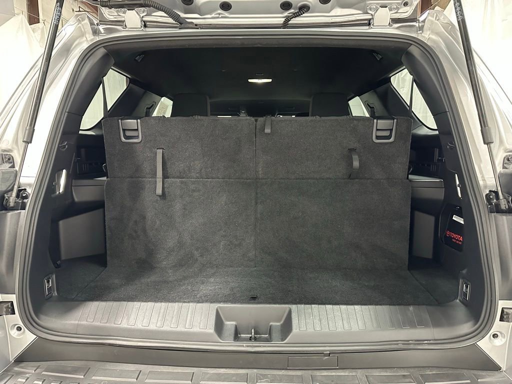 Used 2025 Toyota 4Runner SR5 image 49