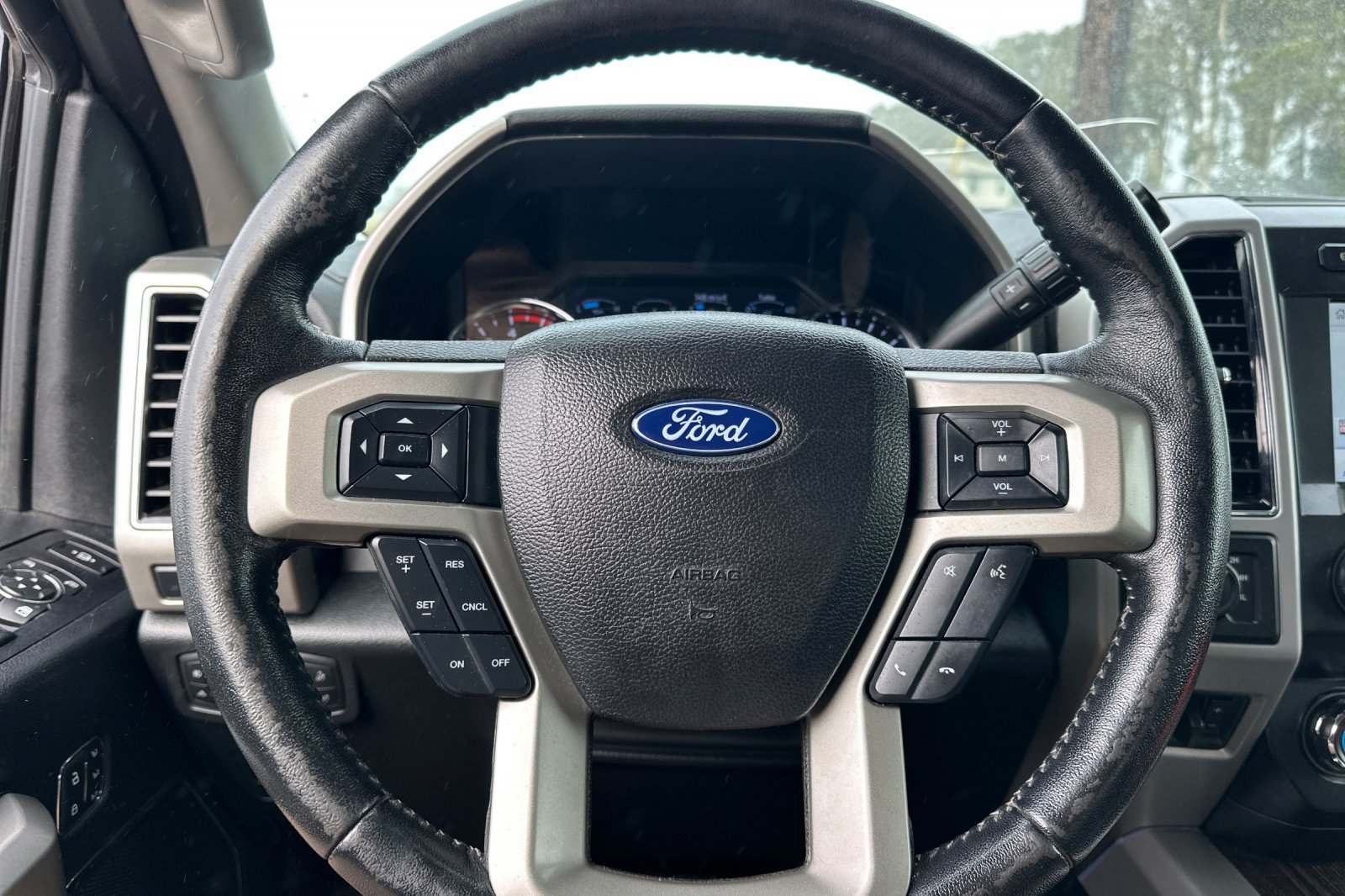 Used 2020 Ford F350 Lariat w/ Lariat Ultimate Package AWD/4WD image 20