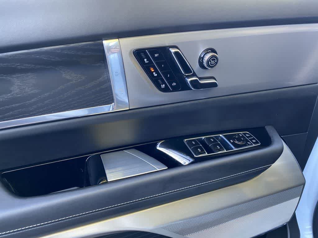 Certified 2026 Cadillac Vistiq Premium Luxury w/ LPO, Floor Liner Package AWD/4WD image 13