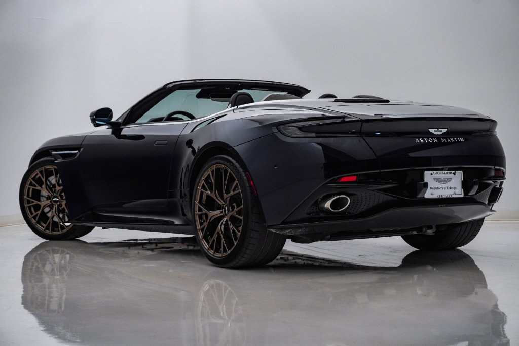 Used 2024 Aston Martin DB12 Convertible RWD image 10