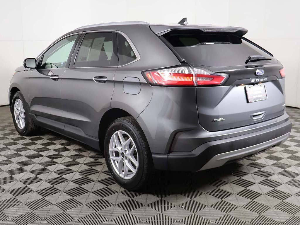 Used 2024 Ford Edge SEL w/ Convenience Package image 8