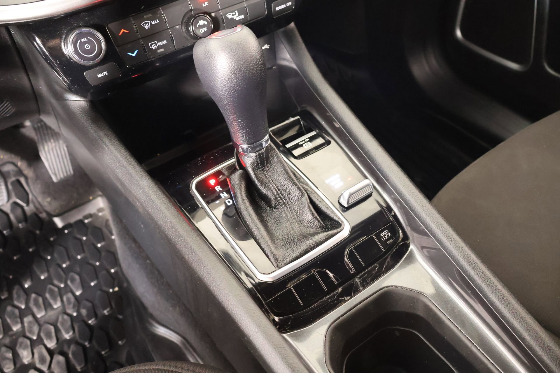 Used 2023 Jeep Compass Sport image 6