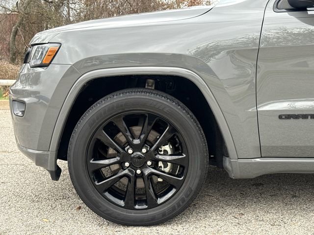 Used 2021 Jeep Grand Cherokee Laredo X image 5