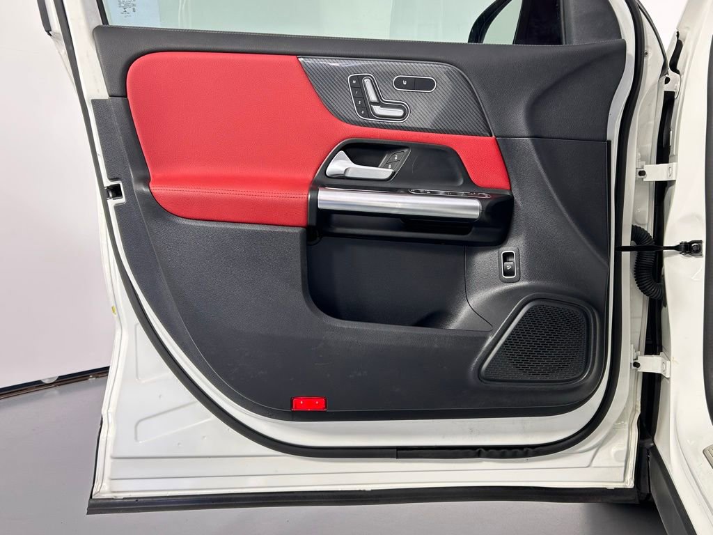 Used 2021 Mercedes-Benz GLA 35 AMG 4MATIC w/ Premium Package image 32