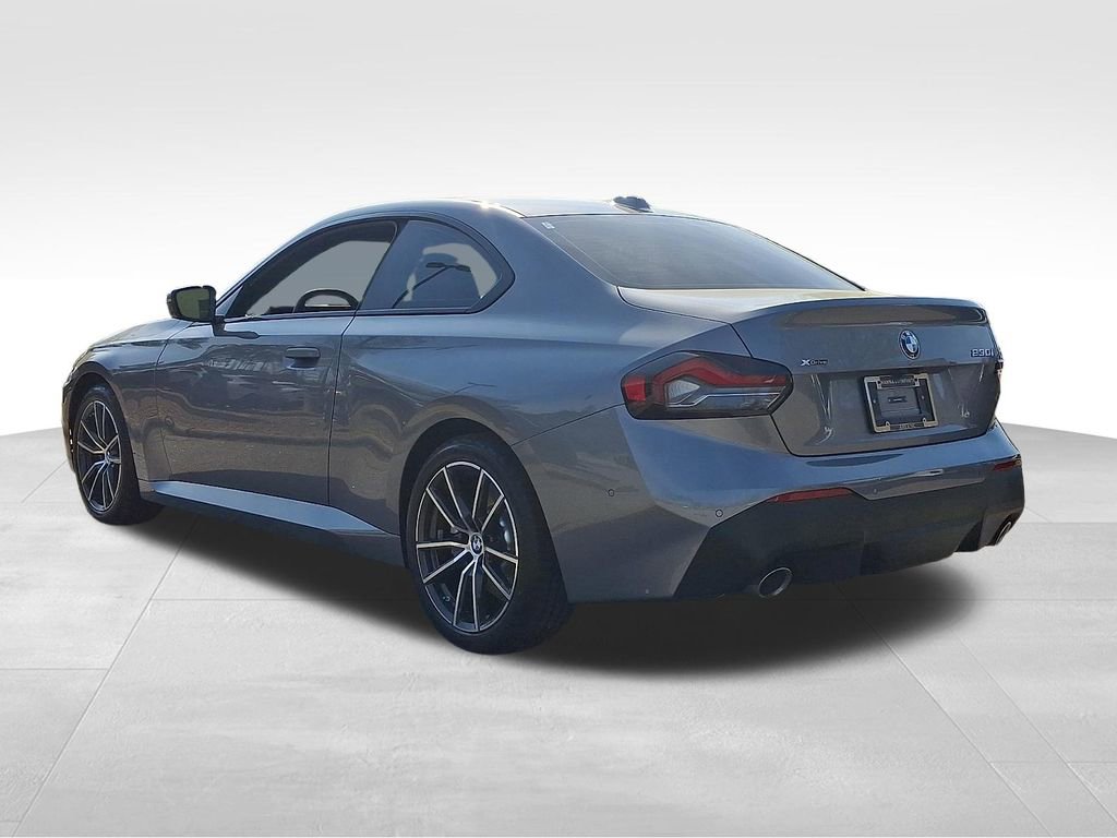 Used 2025 BMW 230i xDrive Coupe image 4