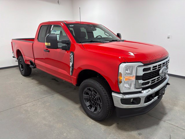 New 2027 Ford F350 XLT w/ FX4 Off-Road Package AWD/4WD image 3
