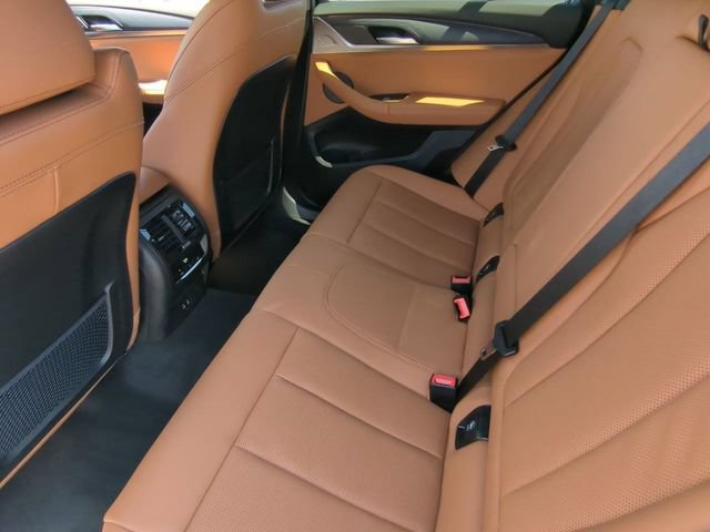 Used 2025 BMW X4 xDrive30i w/ Premium Package AWD/4WD image 16