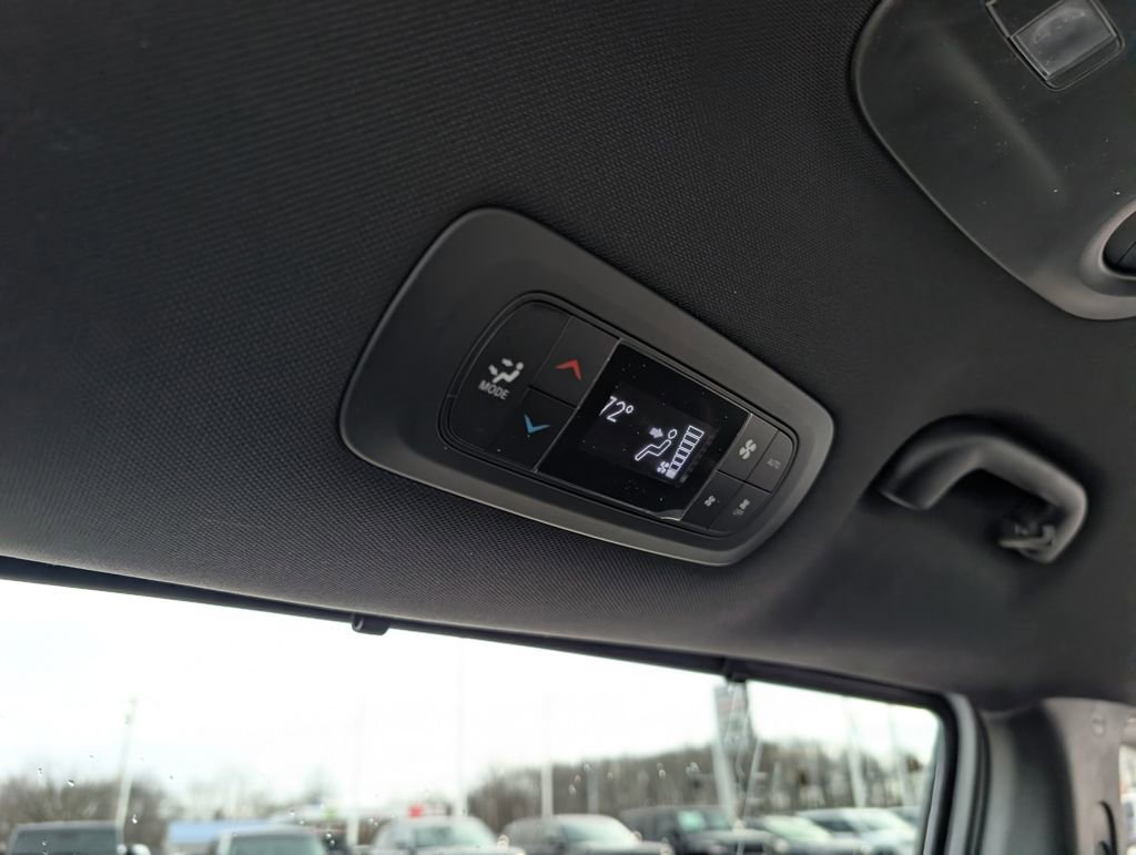 New 2026 Chrysler Voyager LX image 32