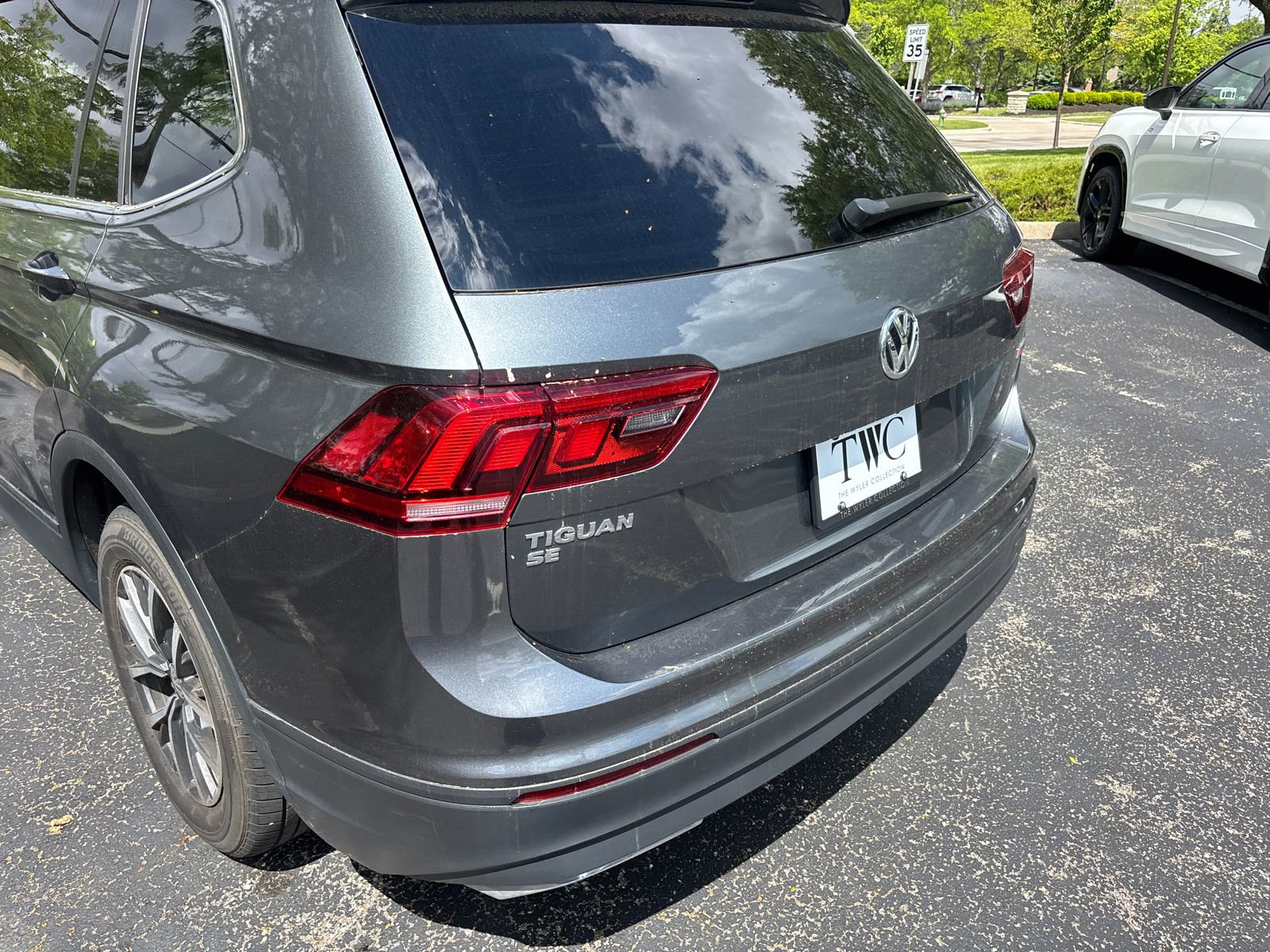 Used 2019 Volkswagen Tiguan SE AWD/4WD image 9