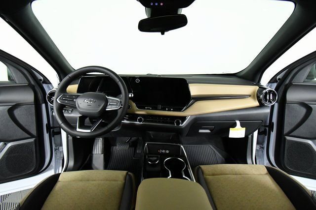 New 2026 Chevrolet Equinox ACTIV w/ LPO, Floor Liner Package image 18