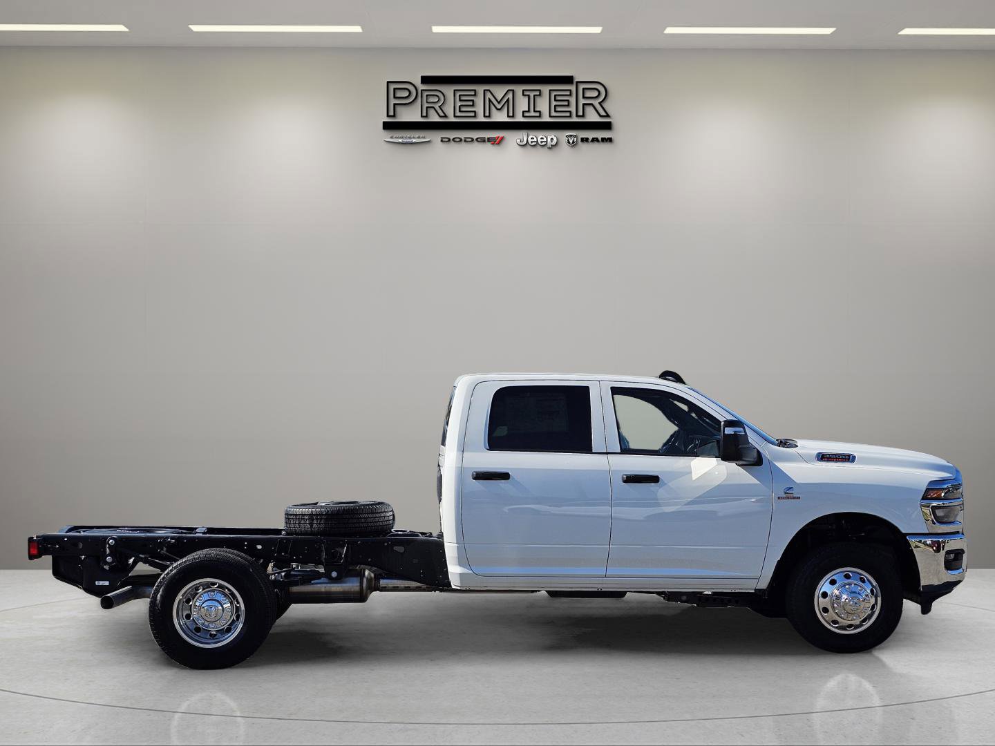 New 2026 RAM 3500 Tradesman w/ Chrome Appearance Group image 9