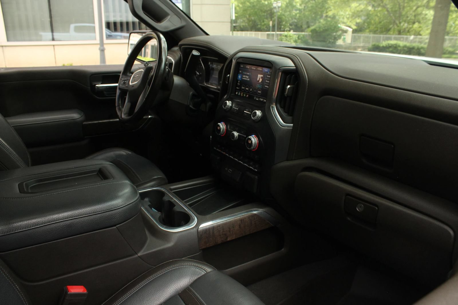 Used 2020 GMC Sierra 1500 Denali w/ Denali Ultimate Package AWD/4WD image 24