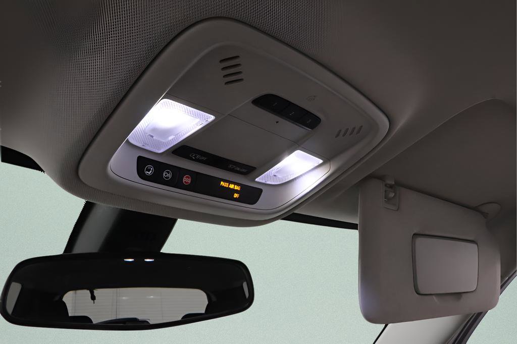 Used 2019 Chevrolet Traverse LT FWD image 16