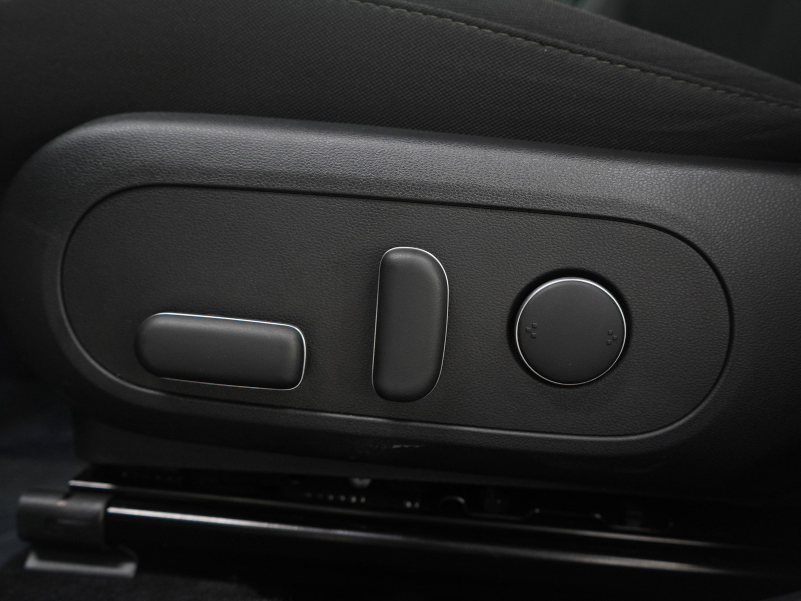 Used 2025 Hyundai Kona SEL image 21