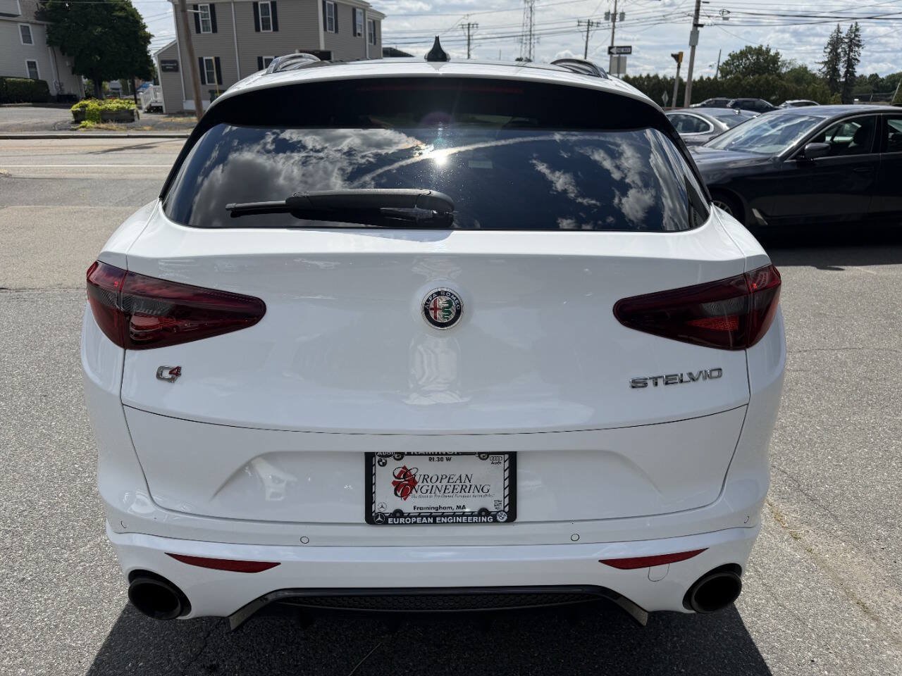 Used 2022 Alfa Romeo Stelvio Veloce AWD/4WD image 6