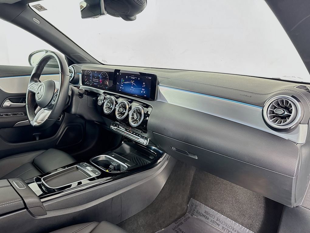Used 2025 Mercedes-Benz CLA 250 image 31
