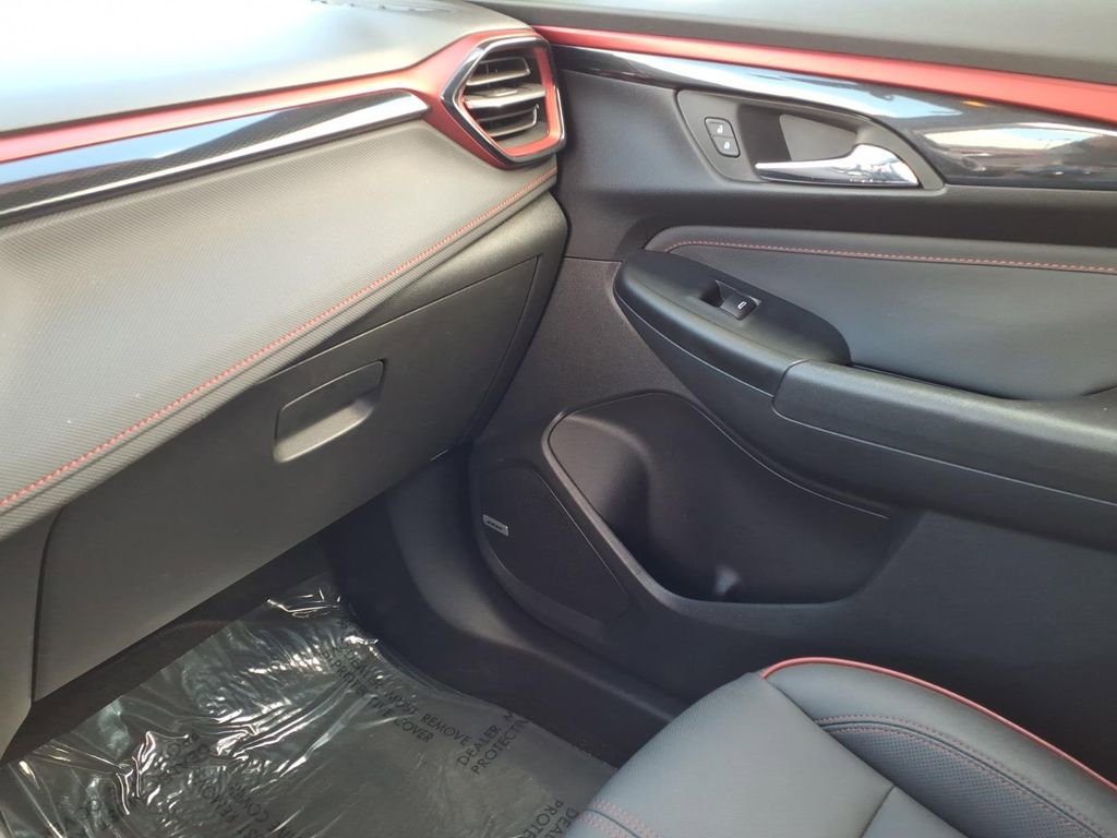 Used 2024 Chevrolet TrailBlazer RS w/ Convenience Package image 23