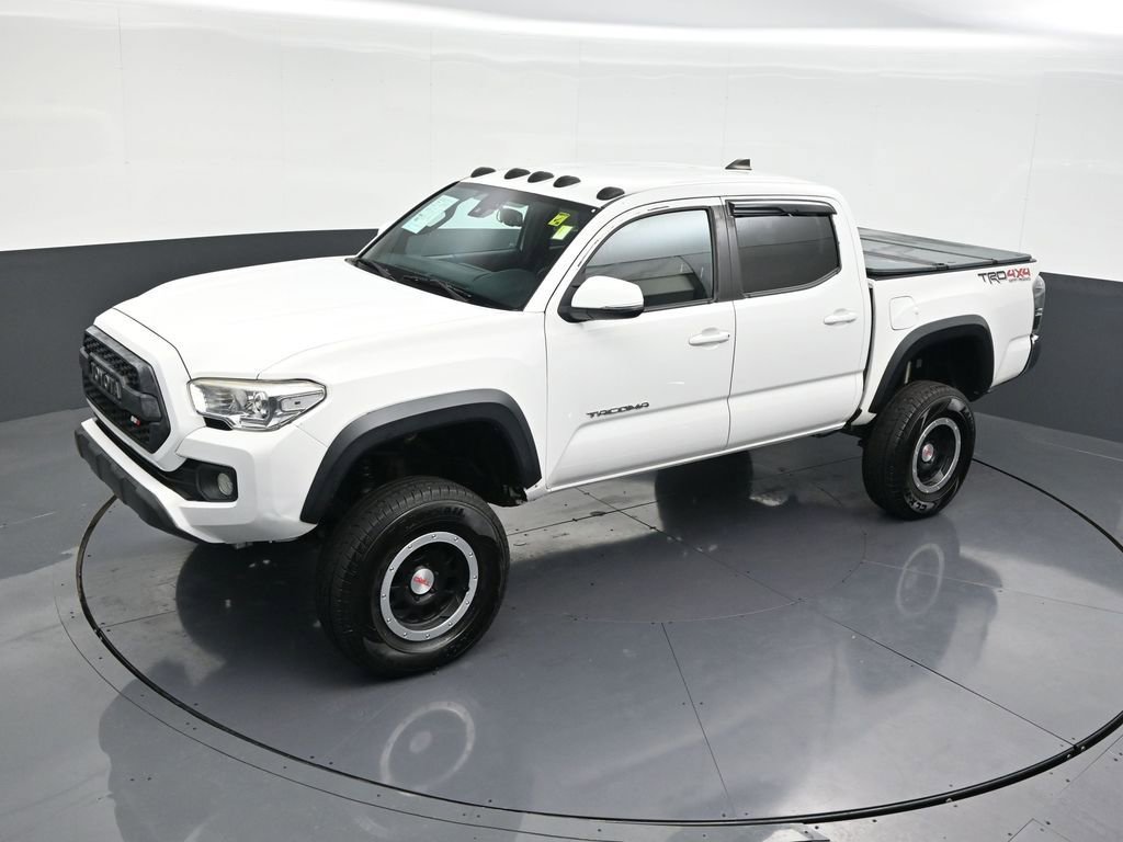 Used 2020 Toyota Tacoma TRD Off-Road image 16