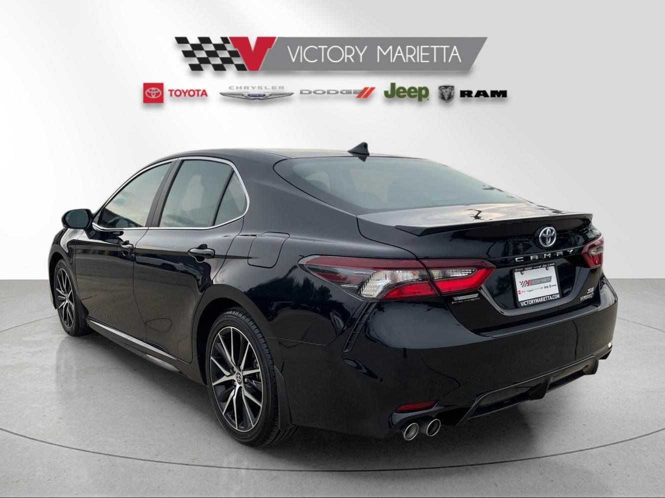 Used 2023 Toyota Camry SE w/ Audio Upgrade Package FWD image 3