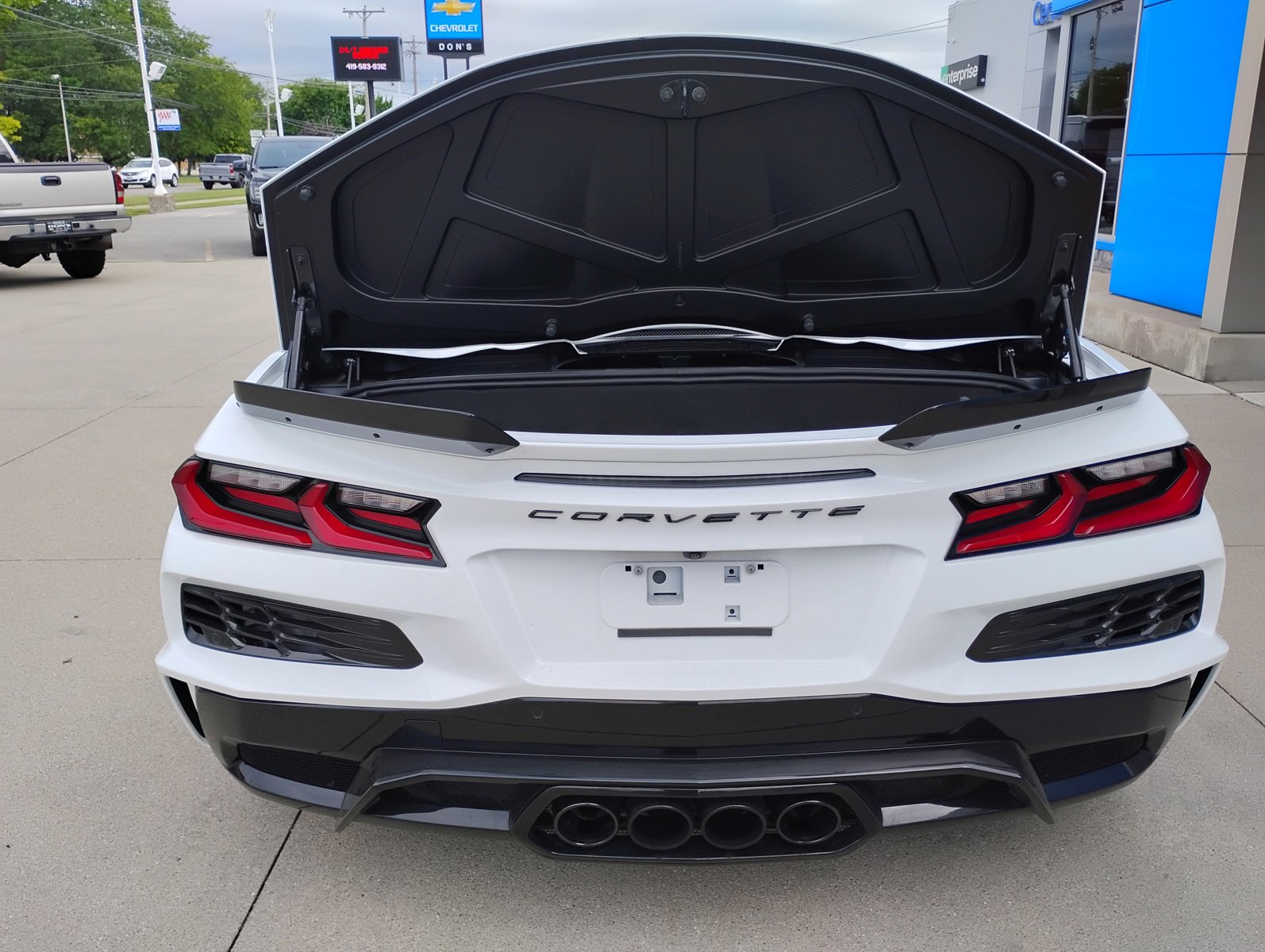 Used 2024 Chevrolet Corvette Z06 w/ Battery Protection Package image 8