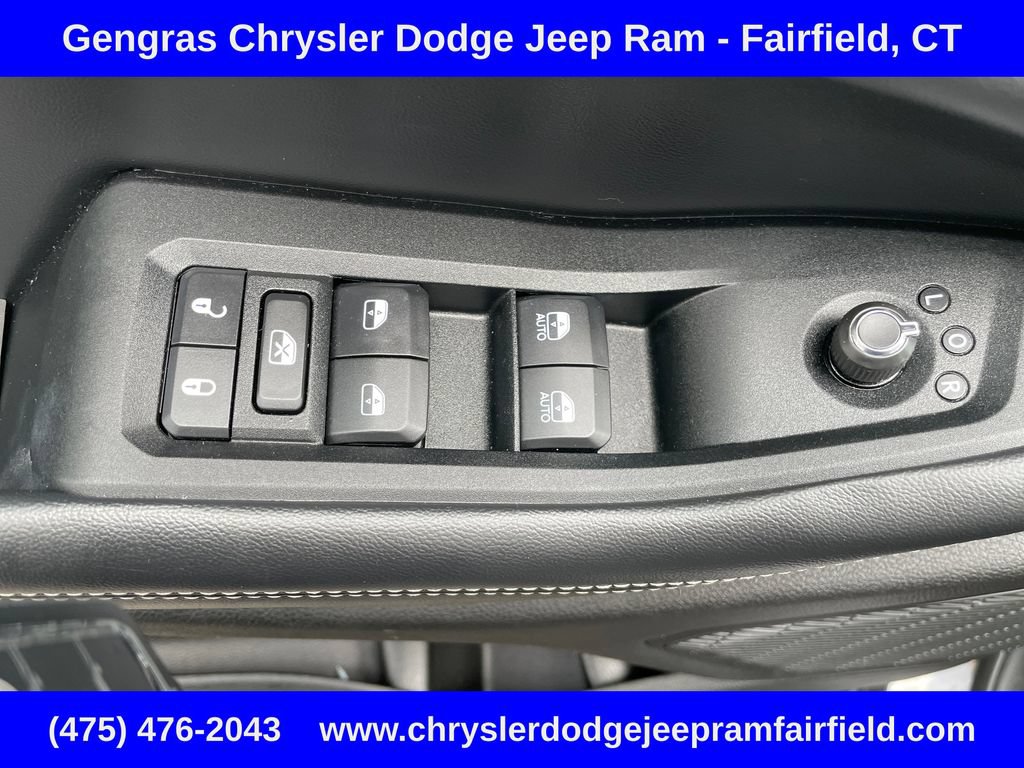 Certified 2023 Jeep Grand Cherokee Limited AWD/4WD image 39