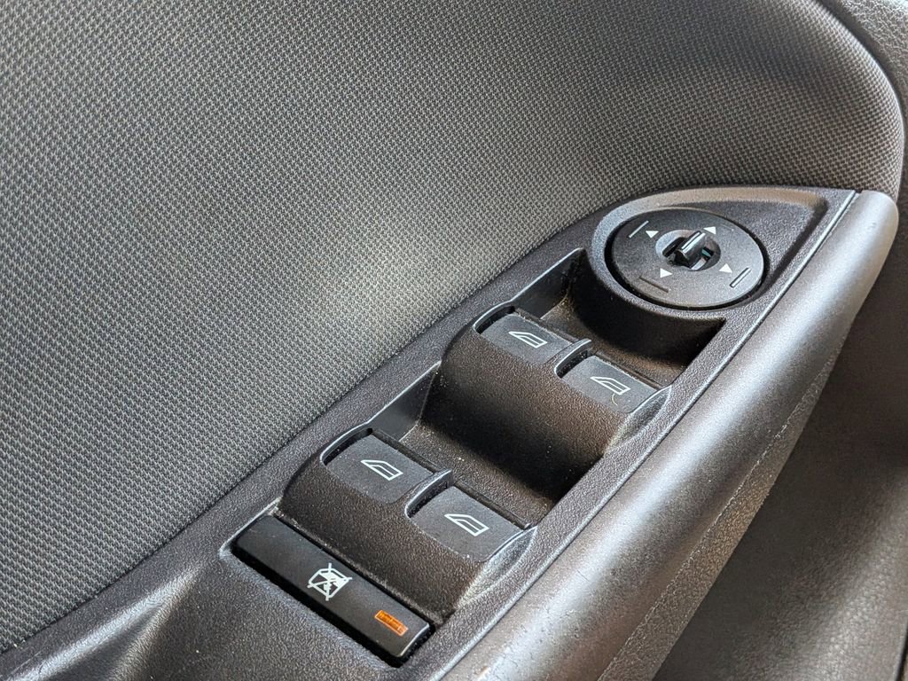 Used 2017 Ford Focus SEL image 26
