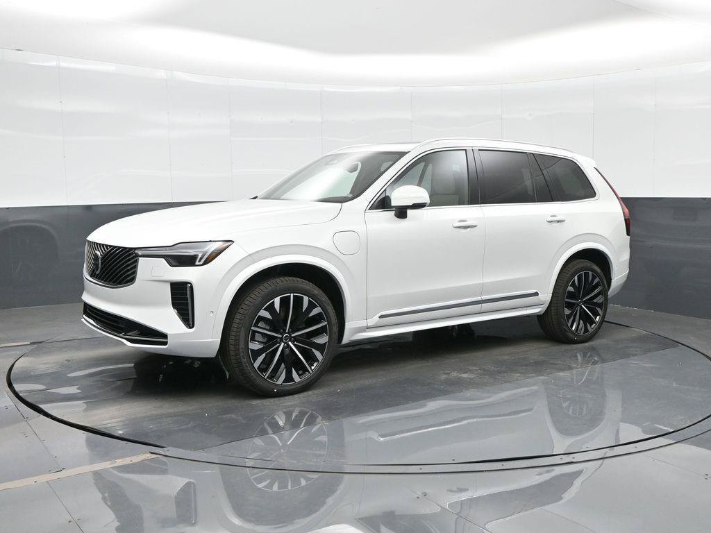 New 2026 Volvo XC90 T8 Plus w/ Protection Package Premier AWD/4WD image 3