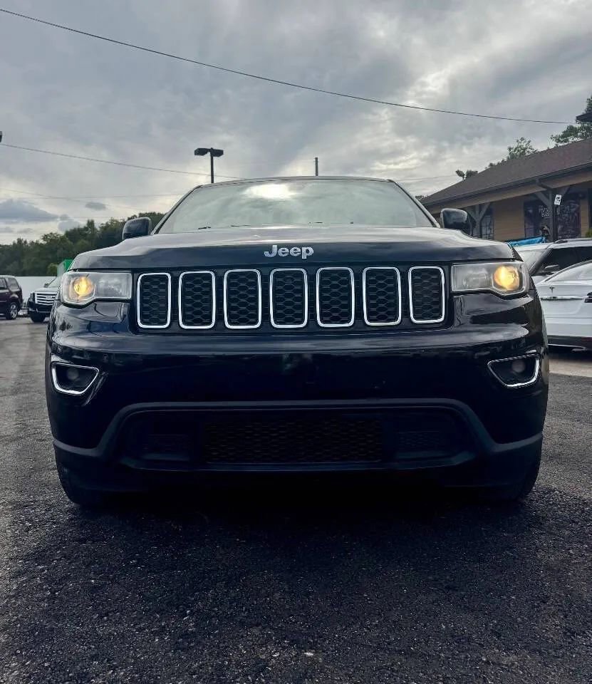 Used 2018 Jeep Grand Cherokee Laredo RWD image 6