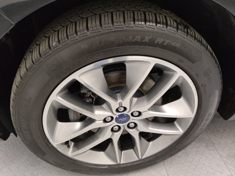 Used 2016 Ford Edge Titanium w/ Equipment Group 301A AWD/4WD image 31