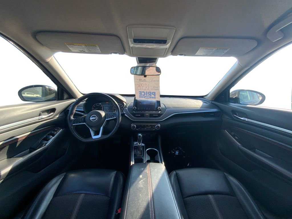 Used 2023 Nissan Altima 2.5 SR image 14