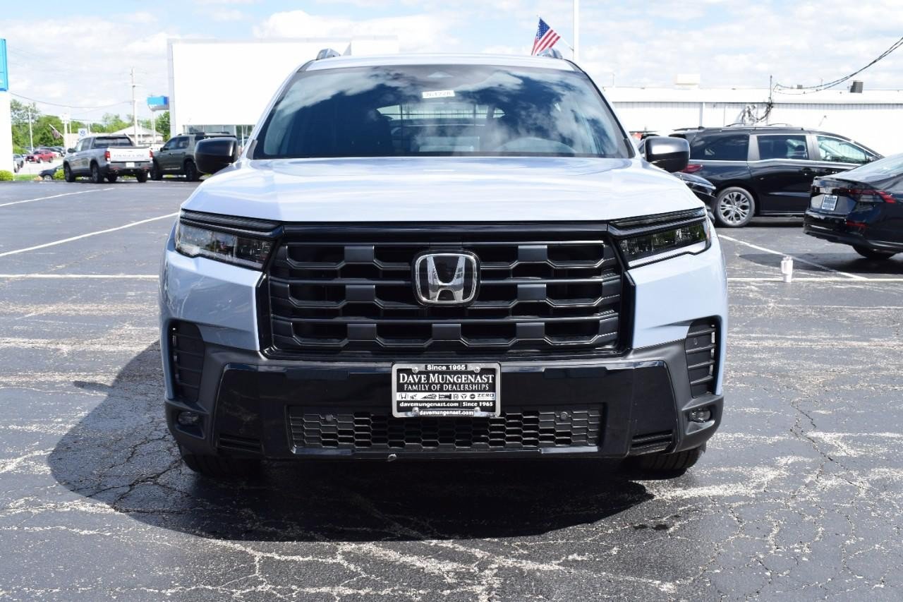 New 2026 Honda Pilot Sport image 10