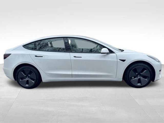 Used 2021 Tesla Model 3 Standard Range Plus image 9