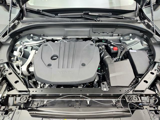 New 2026 Volvo XC60 B5 Ultra w/ Climate Package image 28