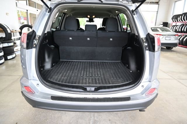 Used 2017 Toyota RAV4 LE w/ All Weather Liner Package FWD image 27