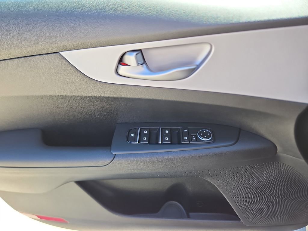 Used 2024 Kia Forte LXS image 15