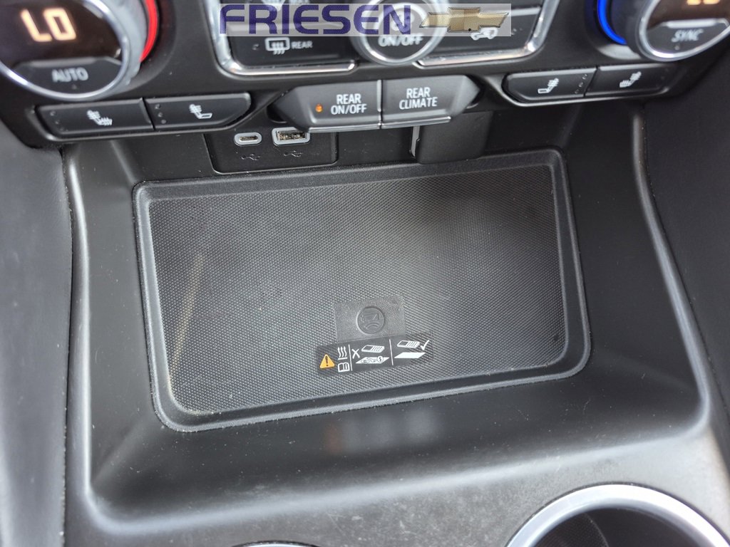 Used 2022 Chevrolet Suburban RST w/ Luxury Package image 23