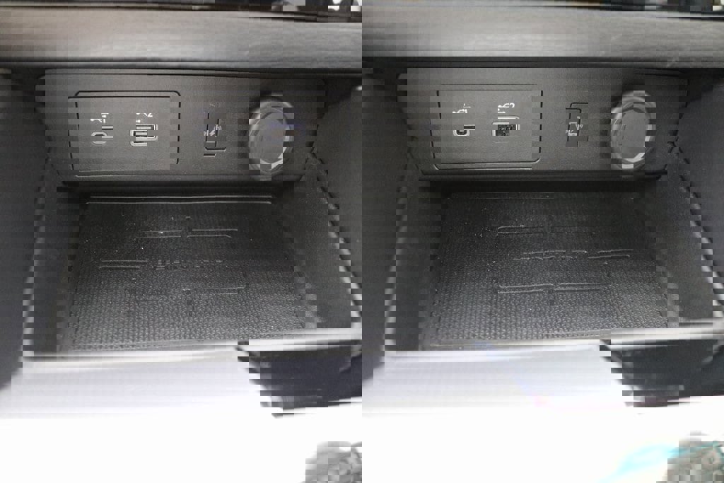 Used 2025 Mitsubishi Outlander SEL image 20