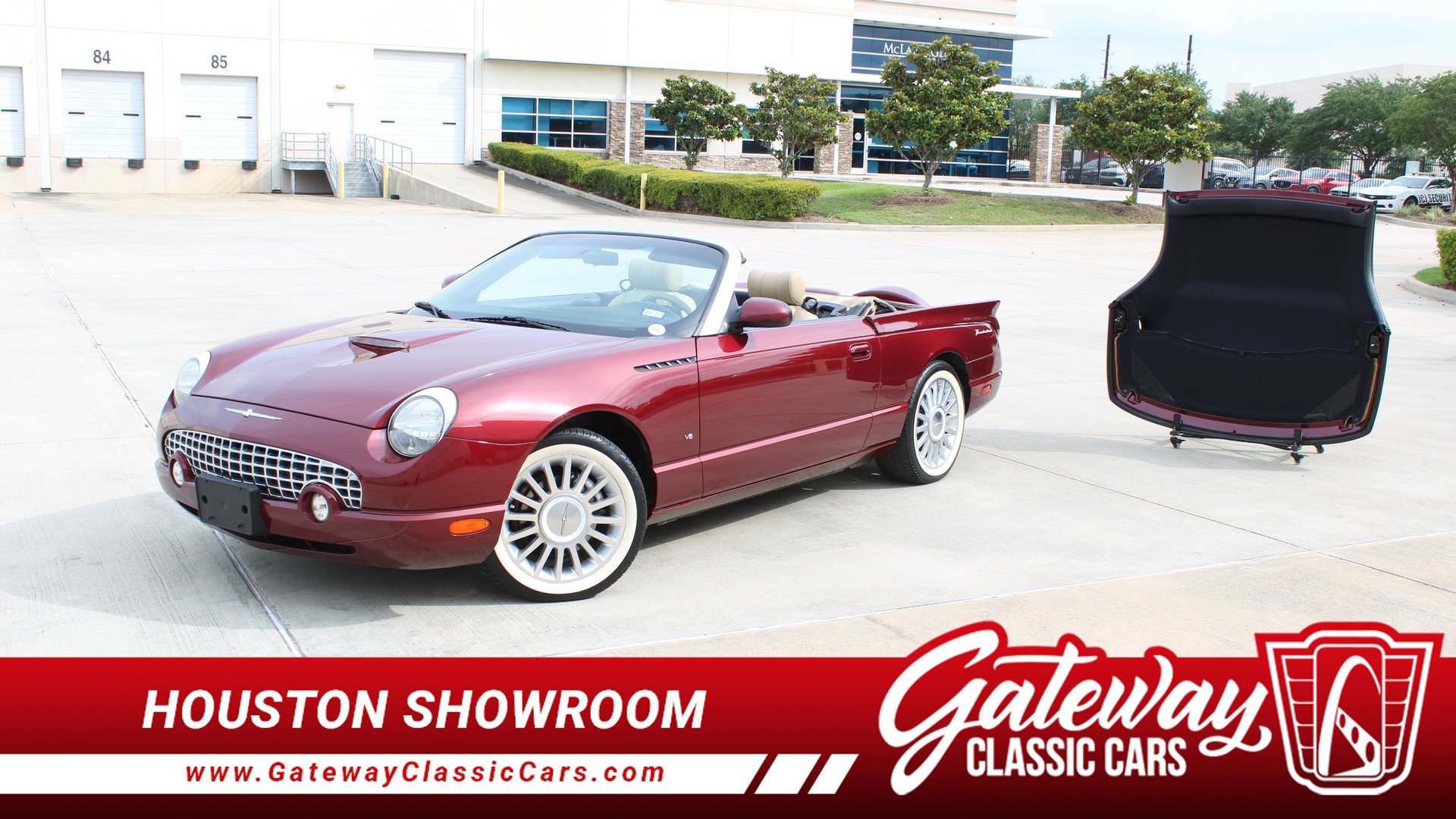Used 2004 Ford Thunderbird RWD image 1