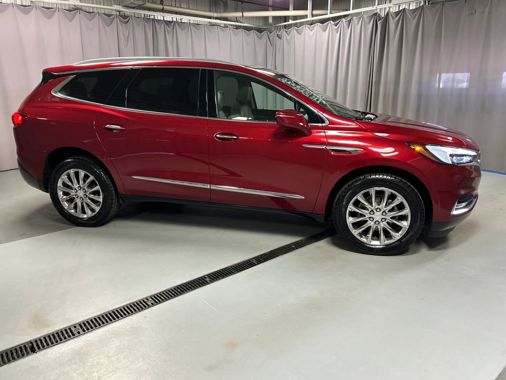 Used 2020 Buick Enclave Premium w/ Sun and Sites Package AWD/4WD image 8