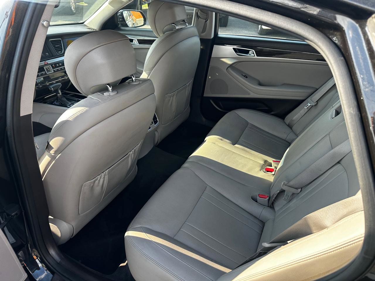 Used 2019 Genesis G80 3.8 image 17