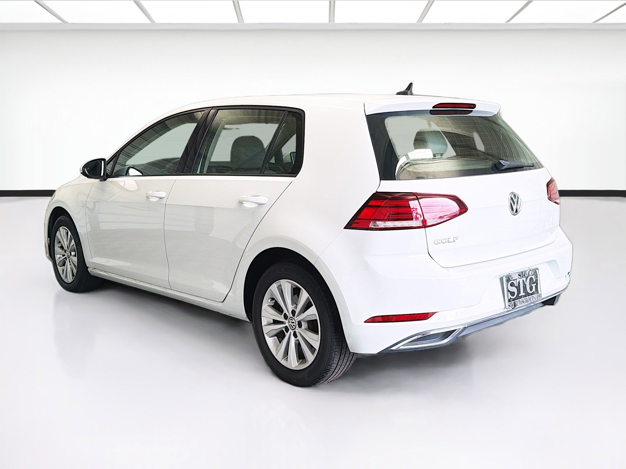 Used 2020 Volkswagen Golf 4-Door image 6
