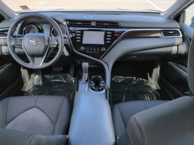 Used 2018 Toyota Camry LE FWD image 14