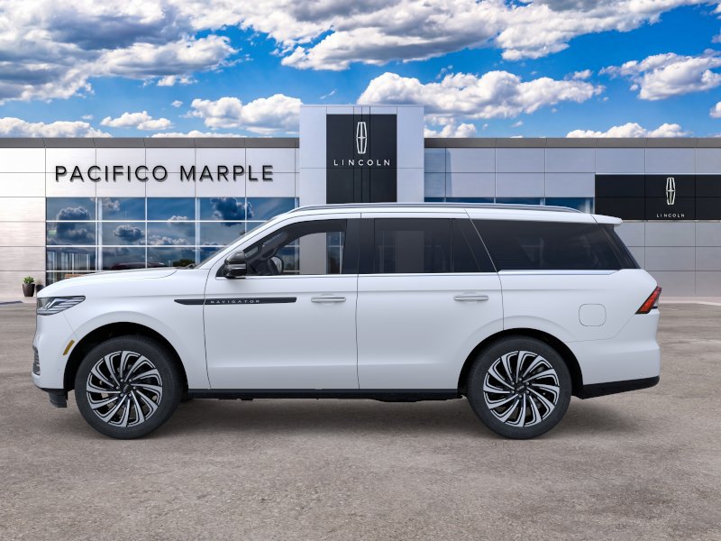 New 2026 Lincoln Navigator Black Label AWD/4WD image 3