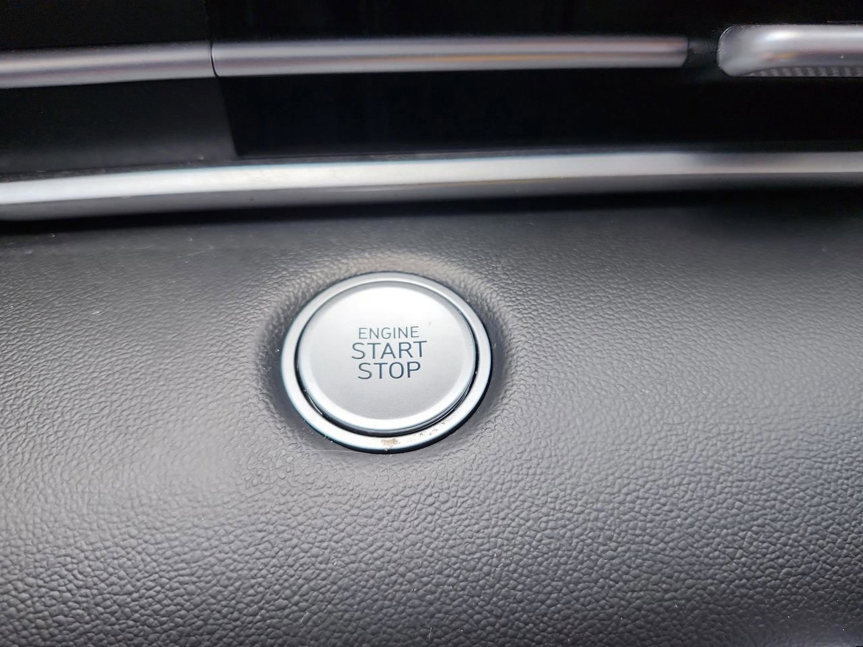 Certified 2023 Hyundai Elantra SEL FWD image 24