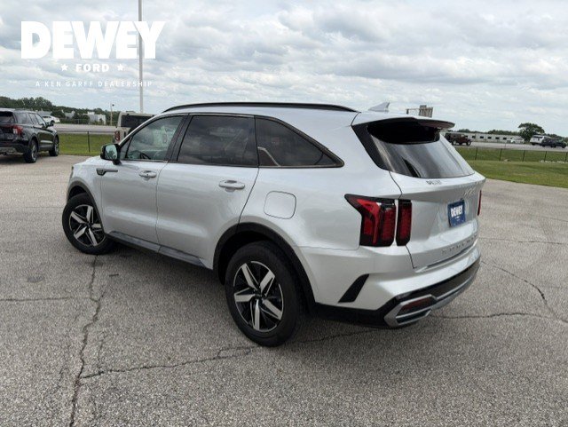 Used 2022 Kia Sorento EX w/ Panoramic Sunroof Package FWD image 6