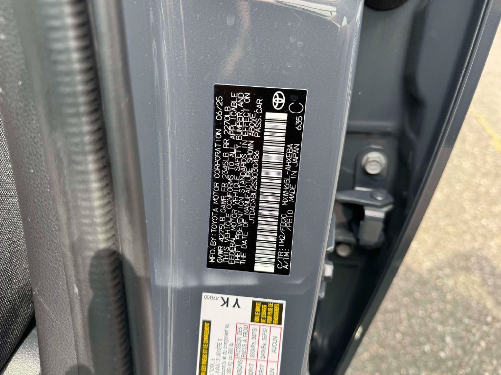 Certified 2025 Toyota Prius LE AWD/4WD image 13