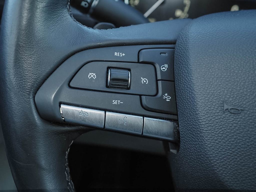 Used 2023 Cadillac XT4 Luxury w/ Cold Weather Package image 29